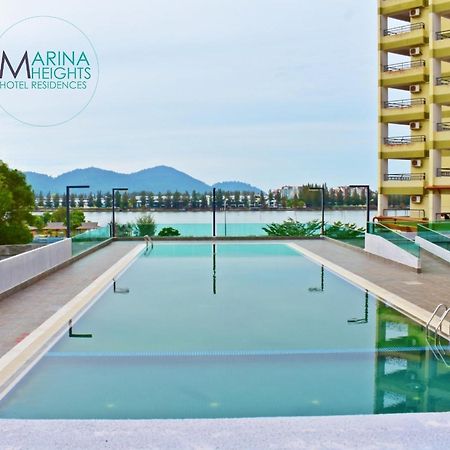 Marina Heights Hotel Residences Lumut Extérieur photo